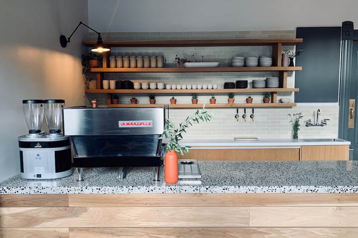 Breakfast/Coffee Service 23 of 31