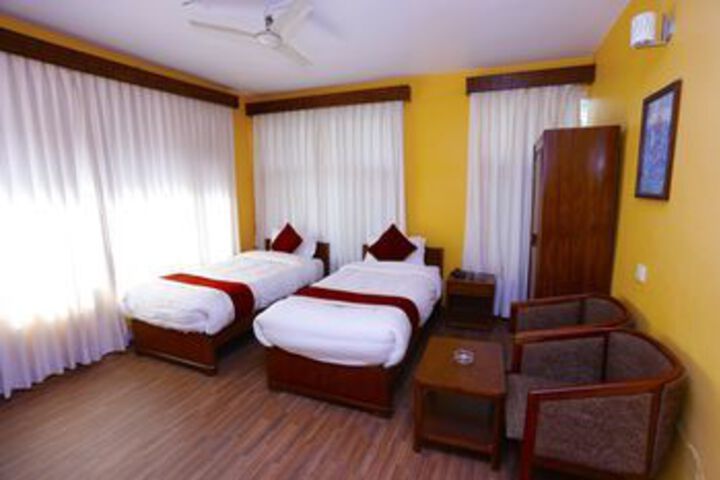 Room 5 of 13