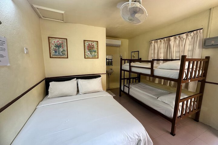 Room 8 of 30