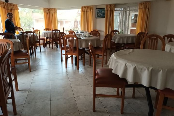 Dining 53 of 59