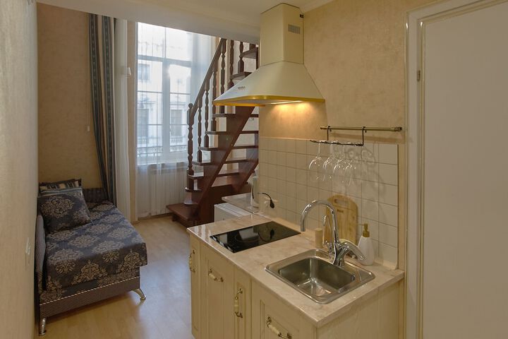 Room 2 of 41