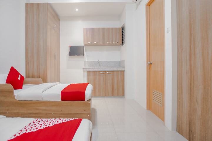 Room 6 of 32