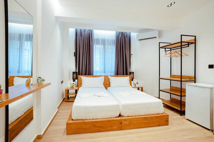Room 32 of 88