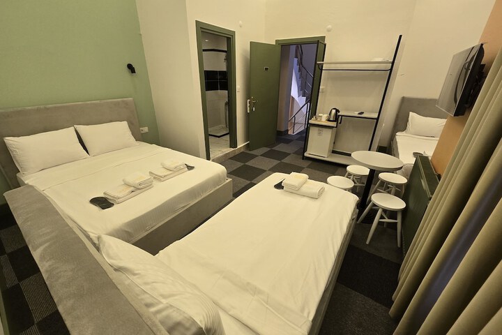 Room 19 of 69