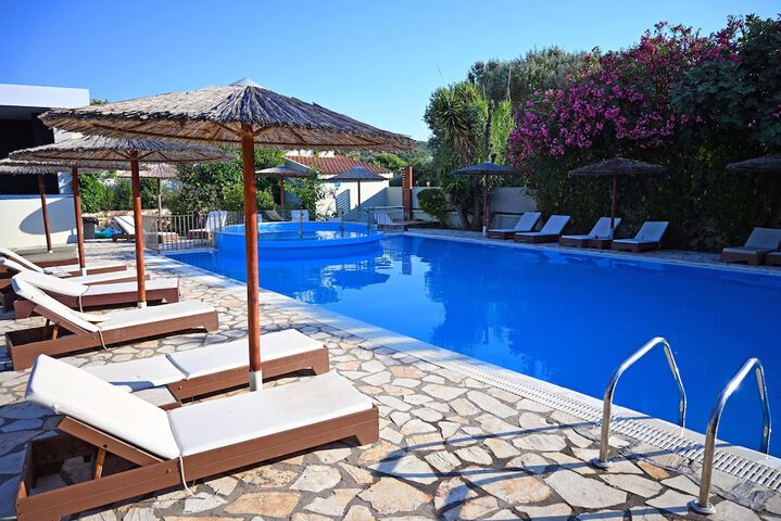 Pool 56 of 123