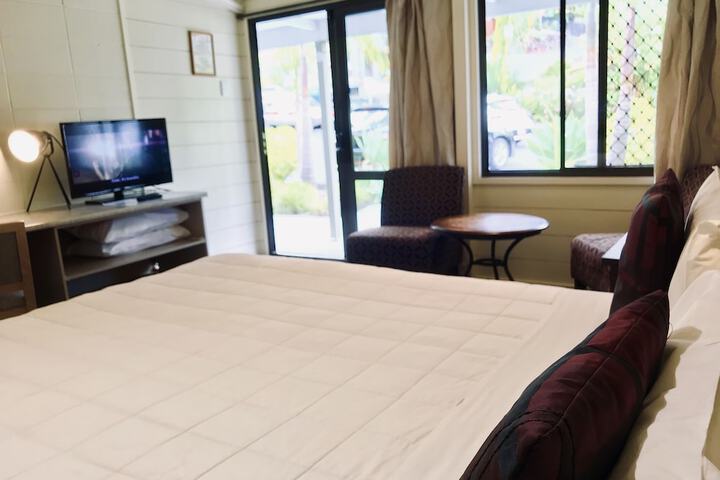 Room 11 of 174