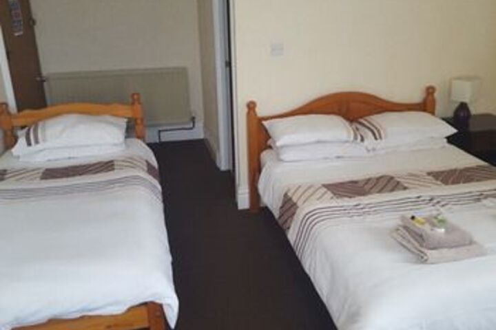 Room 8 of 15