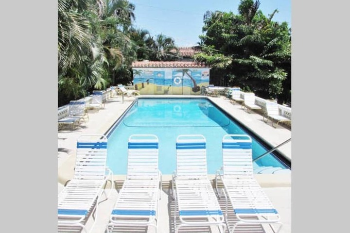 Pool 27 of 36