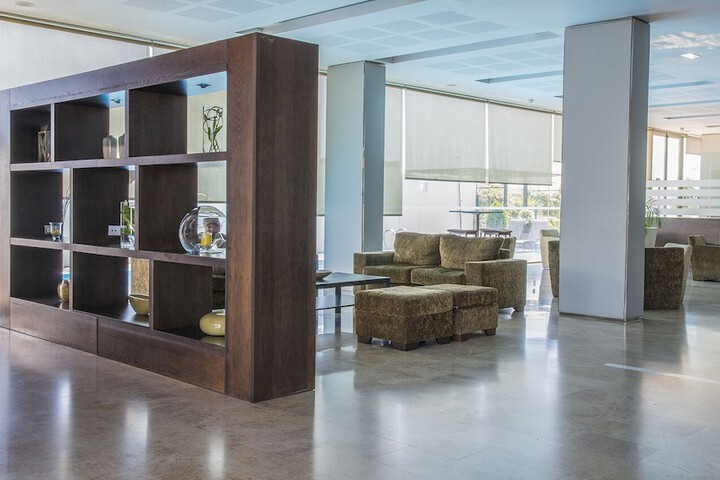 Guest Lobby