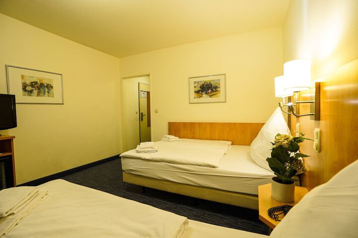 Room 21 of 71
