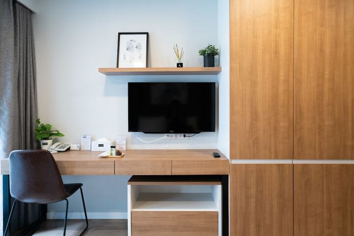 Room 10 of 31