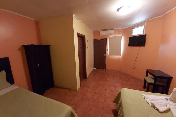 Room 15 of 25
