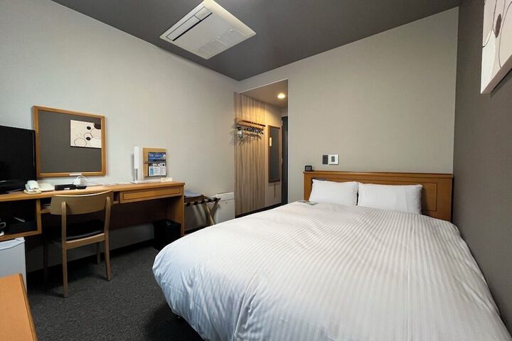 Room 14 of 31