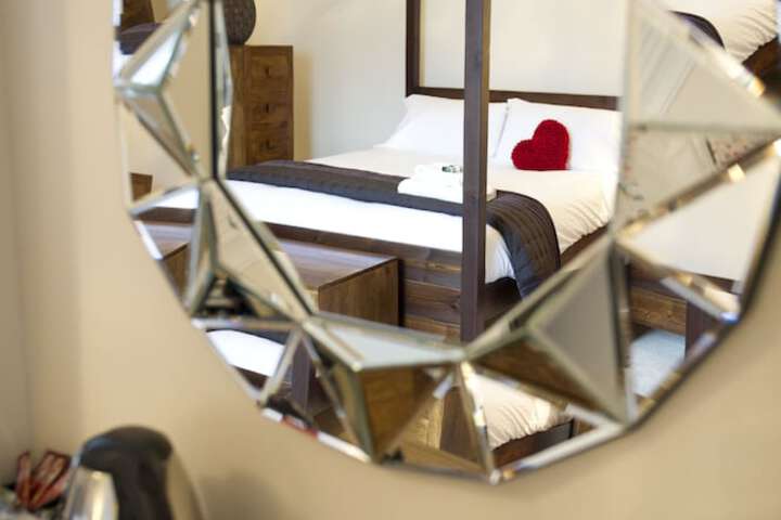 Room 3 of 49