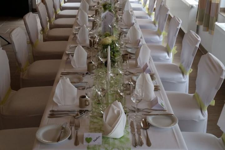 Dining 8 of 21