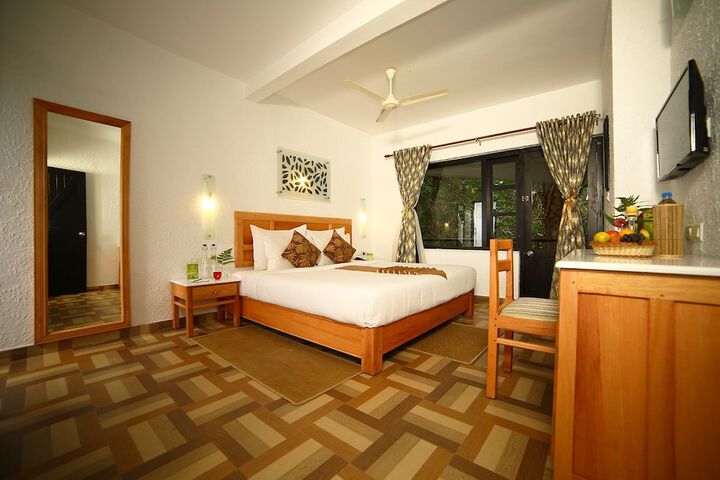 Room 3 of 64