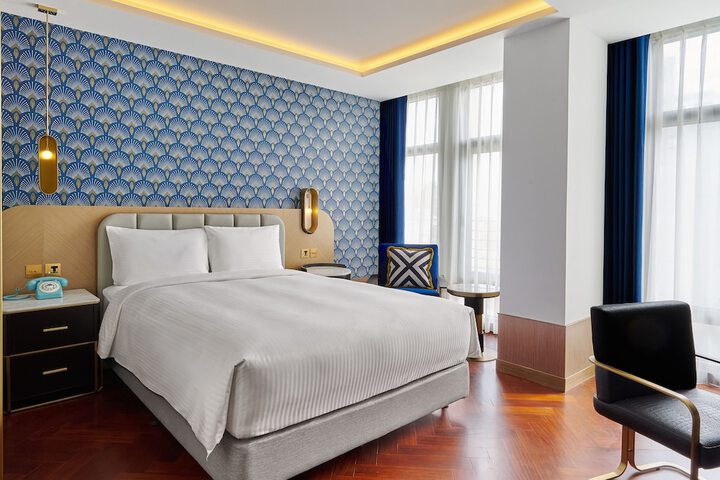 Room 10 of 48
