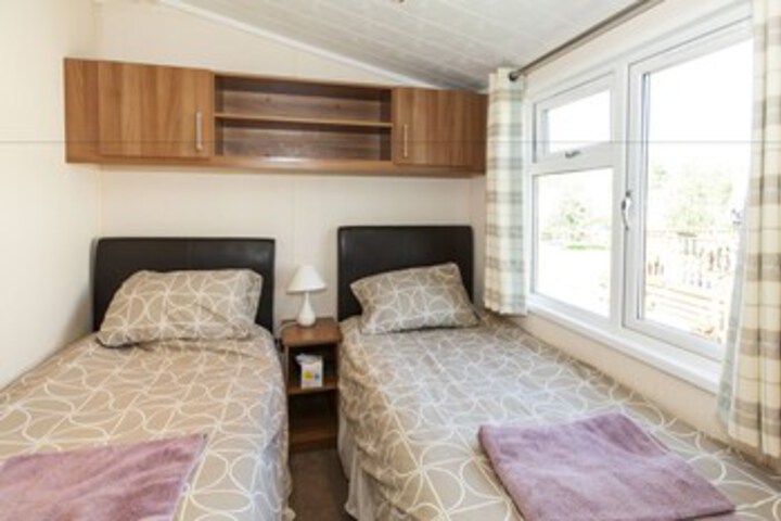 Room 10 of 20