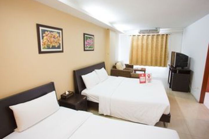 Room 34 of 61
