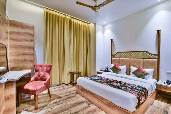 Room 6 of 29