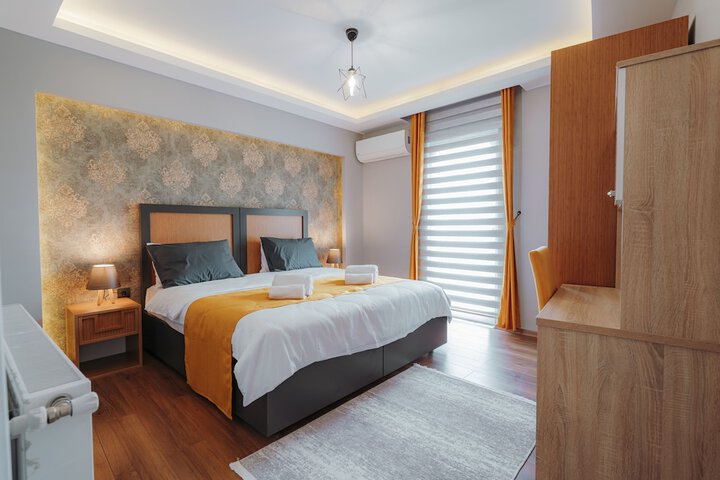 Room 50 of 93