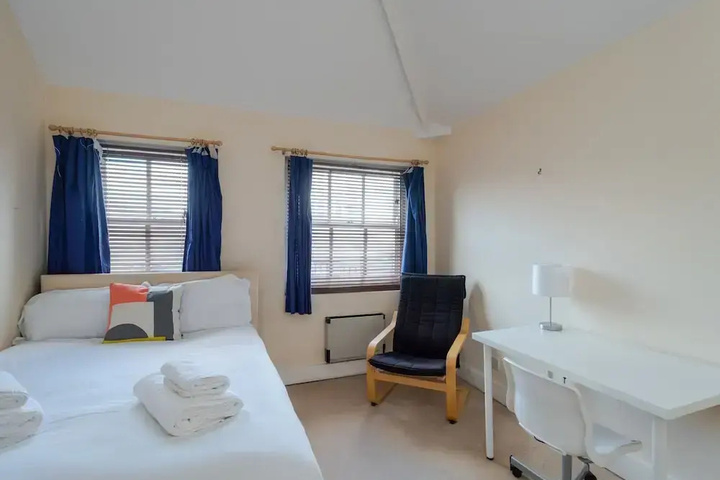 Room 14 of 17