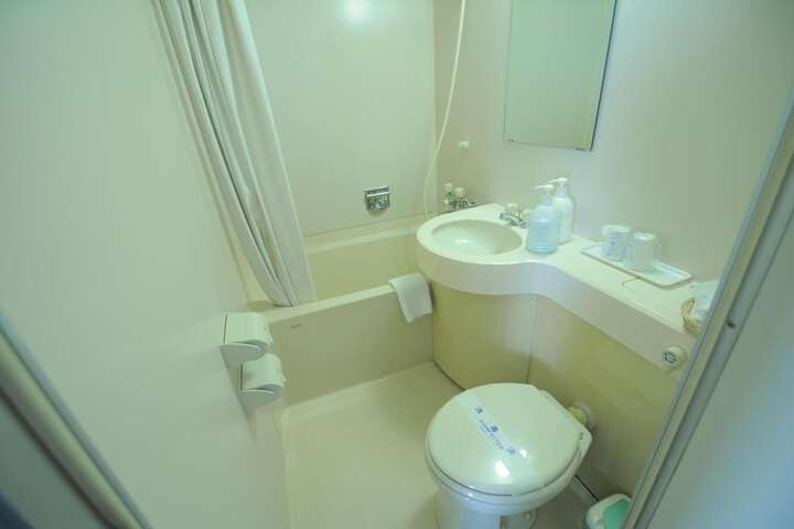 Room 8 of 46