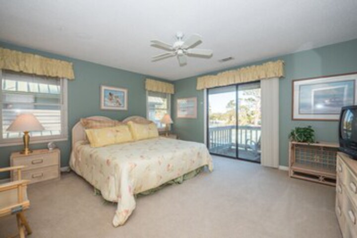 Room 43 of 47