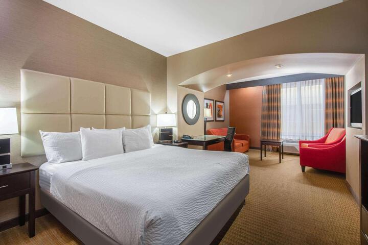 1 King Bed Executive Room (20 of 20)