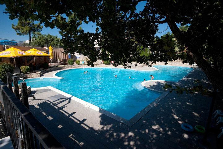 Pool 39 of 67