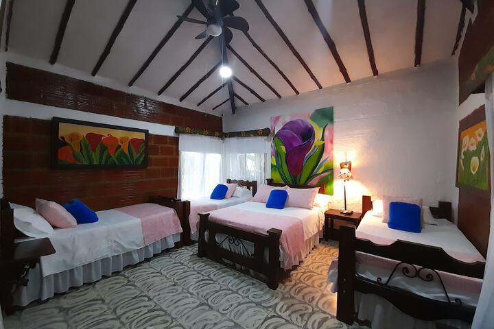 Room 12 of 28