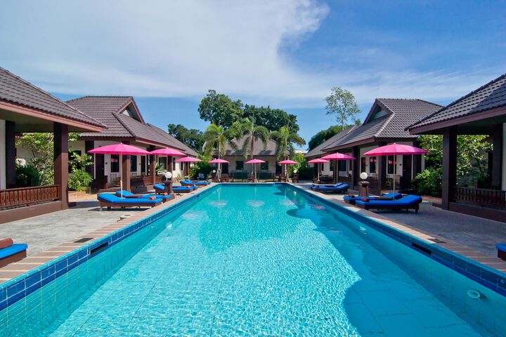Pool Hotel