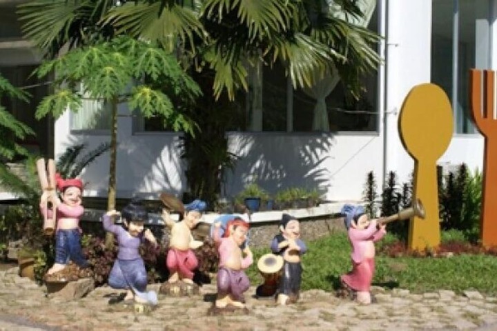 Hotel Entry