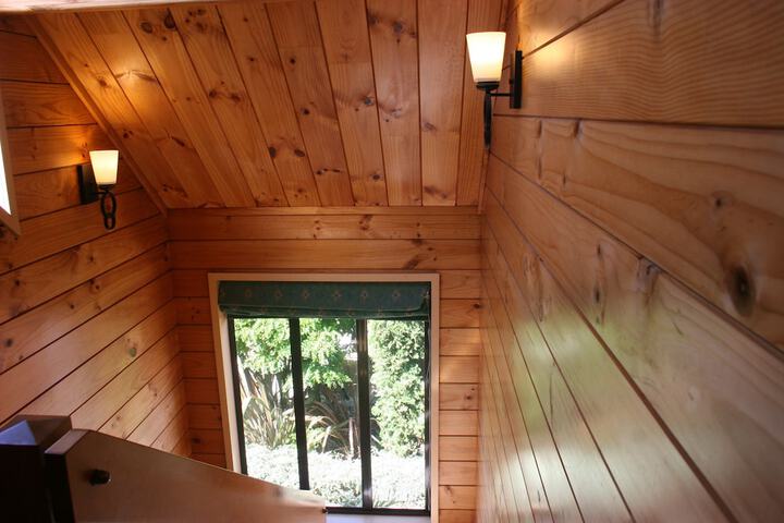 Room 5 of 76