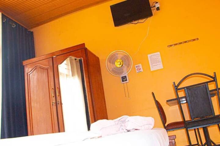 Room 8 of 23