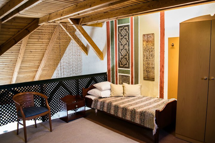 Room 7 of 70