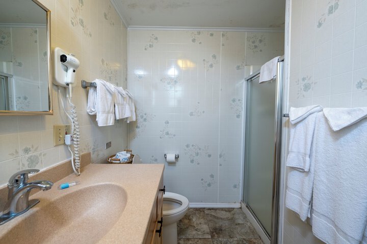 Room 167 of 225