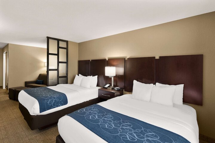 2 Queen Beds Suite (8 of 11)