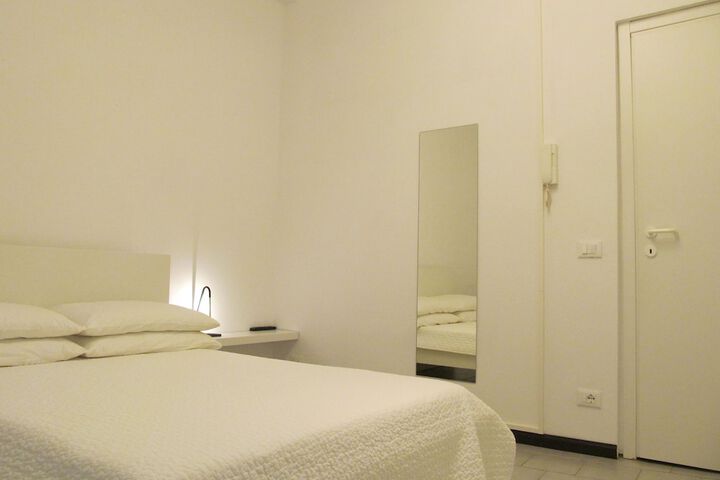 Room 5 of 19