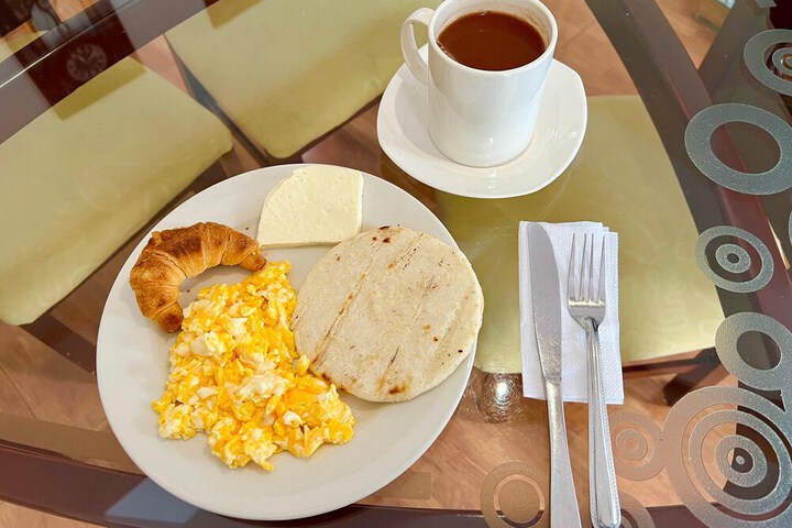 Breakfast/Coffee Service 42 of 55
