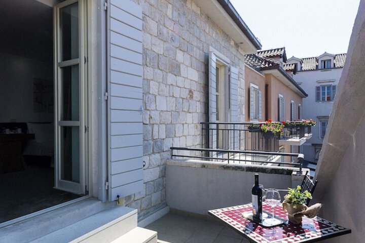 Terrace/Patio 35 of 86