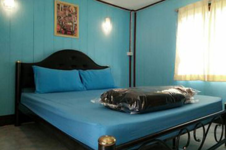 Room 6 of 22