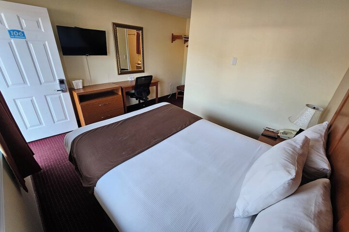 Room 5 of 38