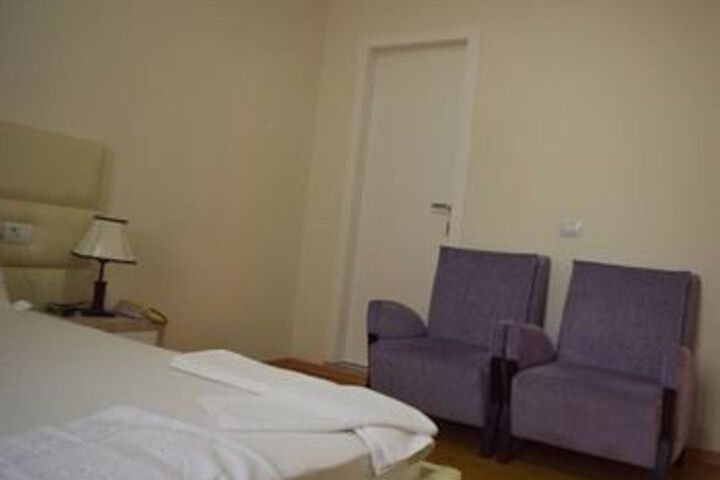 Room 35 of 52
