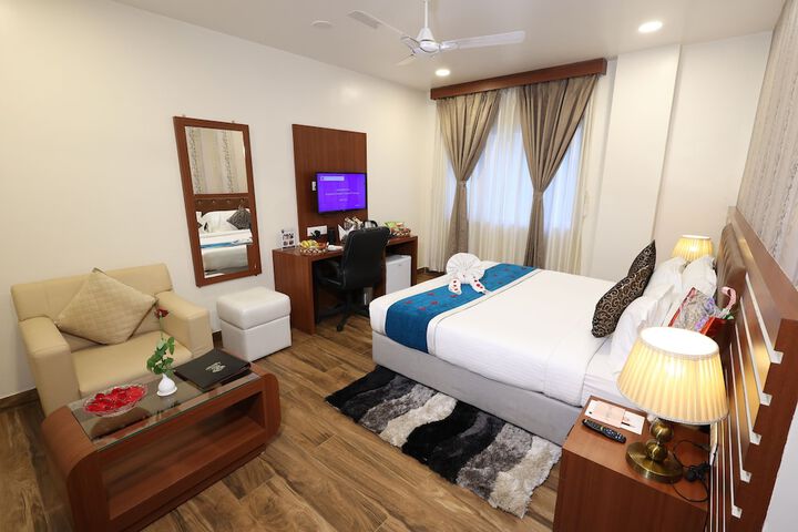 Room 10 of 35