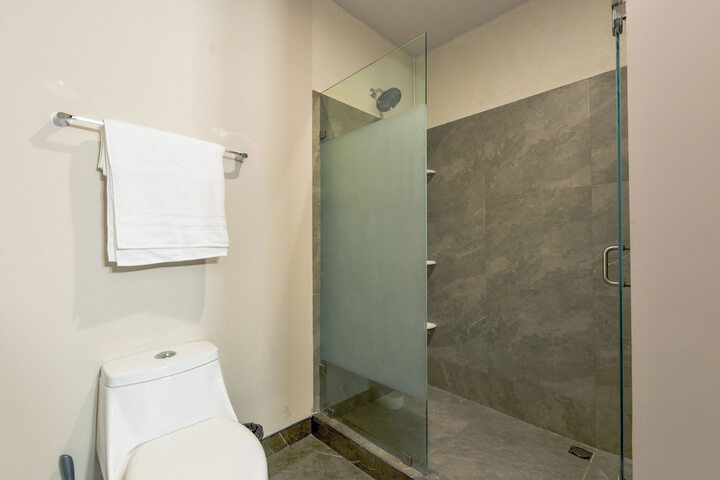 Room 187 of 233