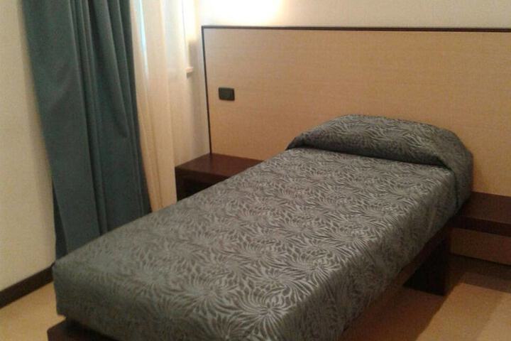 Room 6 of 54
