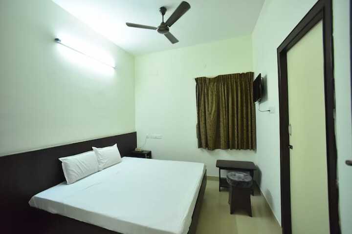 Room 7 of 17