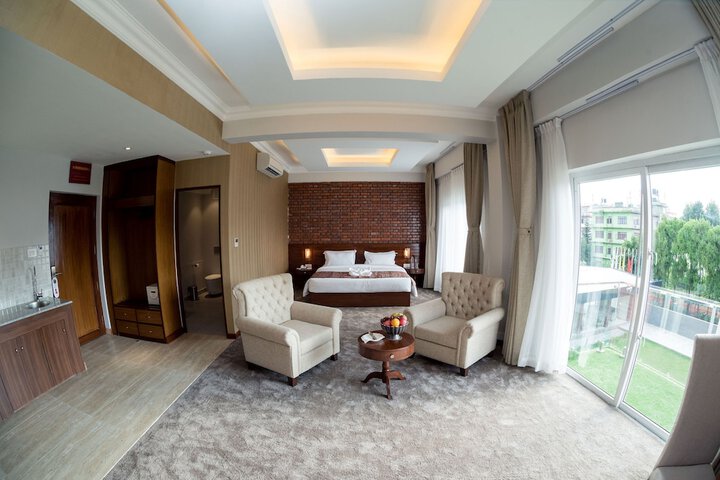Room 9 of 92