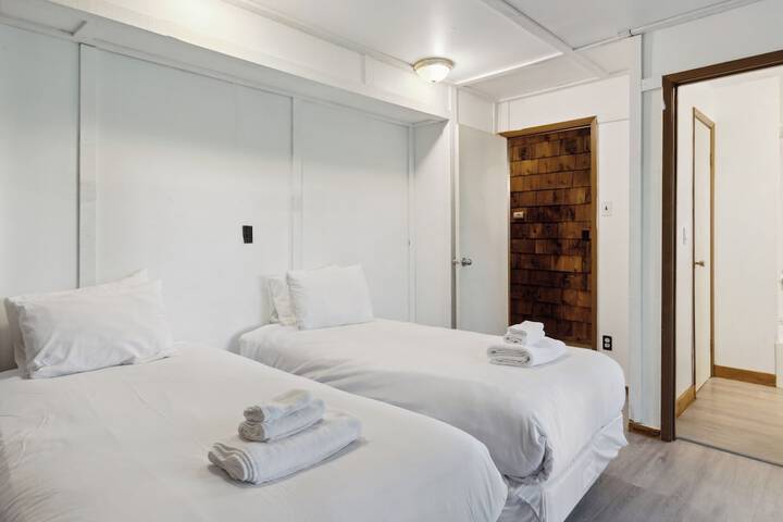 Room 10 of 69